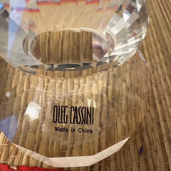 Oleg Cassini 6" CRYSTAL CROSS PAPERWEIGHT Signed - Picture 6 of 11